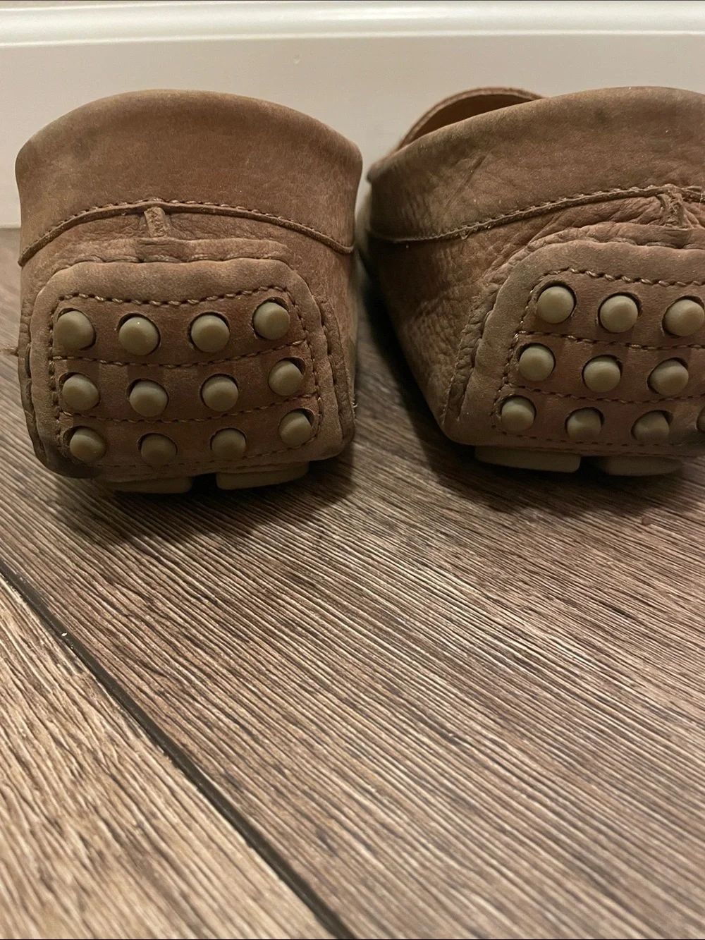Riomar Men's Tan Suede Bit-Detail Driving Loafers